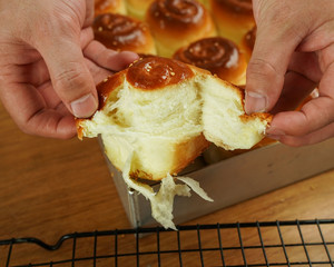 蜂蜜脆底小面包 制作方法