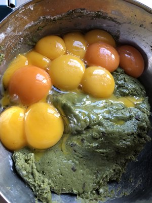 抹茶红豆戚风蛋糕 制作方法