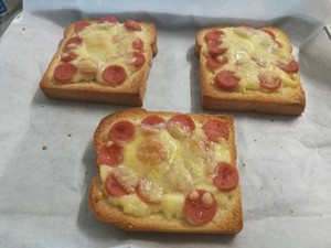 芝士火腿烤吐司(快手早餐) 制作方法