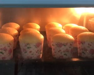 纸杯蛋糕  制作方法