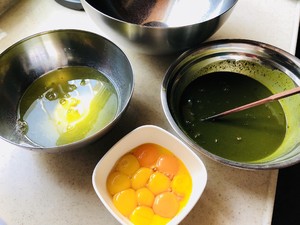 抹茶红豆戚风蛋糕 制作方法