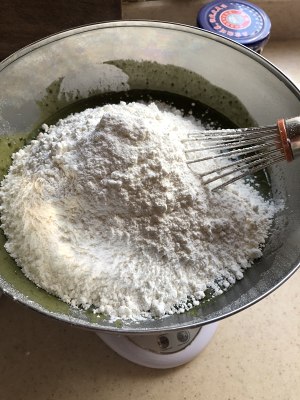 抹茶红豆戚风蛋糕 制作方法