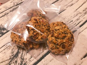 黑芝麻燕麦小饼干(无油无糖) 制作方法