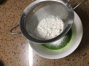 辅食：菠菜山药蛋糕卷（无糖） 制作方法