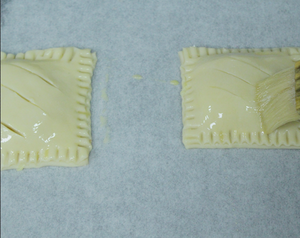 不用开酥快手的——香甜菠萝派 制作方法