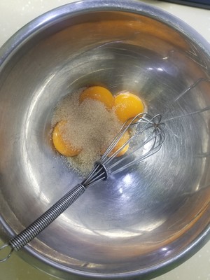 黑芝麻酱戚风蛋糕 制作方法