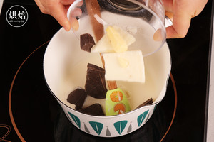 爆浆熔岩曲奇：热吃能流心，冷吃像生巧 一抿即化还零失败~