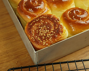 蜂蜜脆底小面包 制作方法