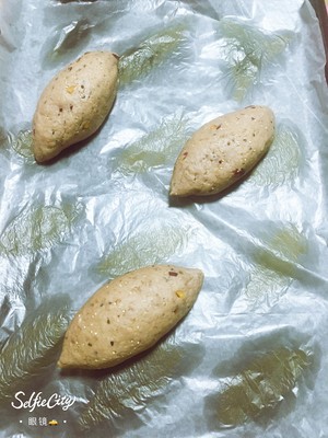杂粮坚果全麦软欧包  制作方法