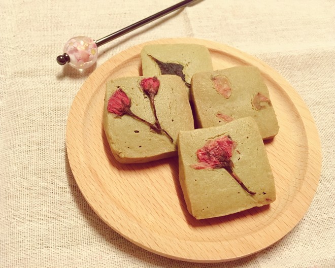 樱花抹茶曲奇 制作方法