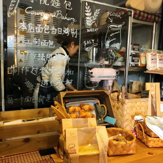 如何开面包店?仅仅20㎡的纯手工面包店,装载着两姊妹的面包梦想