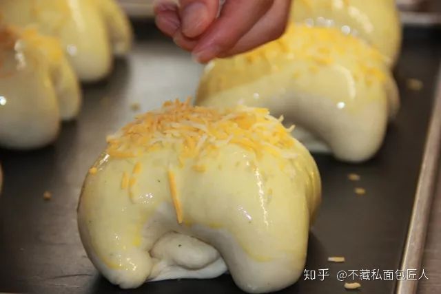 酥皮如何制作?今次,我真的把酥皮汤的“酥皮”抠下来吃了!