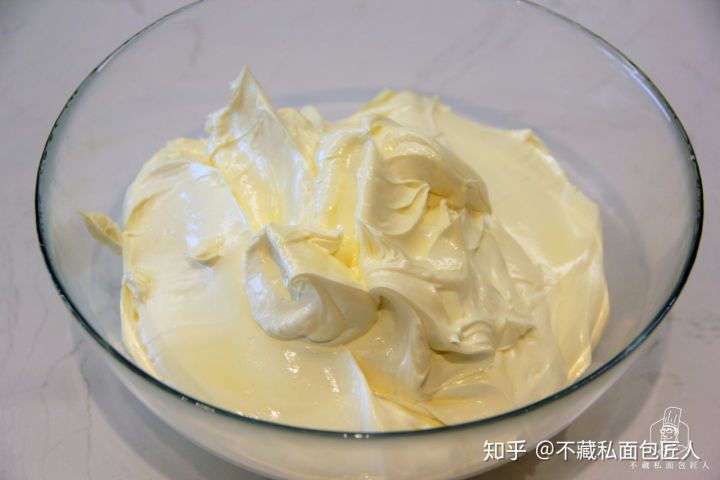 面包做出蛋糕口感你信吗?一款带有蛋糕口感的面包,究竟是什么感受?