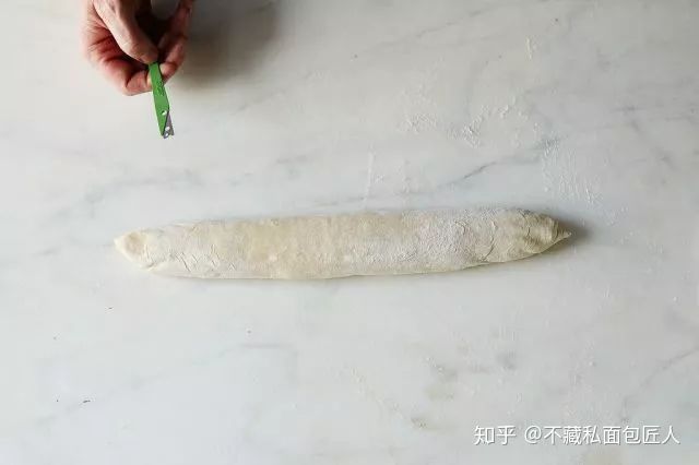 面包整形方法技巧,谁说整容只有日韩强?法式面包整容术大揭秘