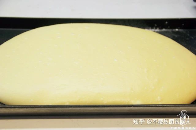 面包做出蛋糕口感你信吗?一款带有蛋糕口感的面包,究竟是什么感受?