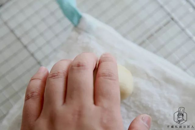 面包如何装饰?不藏私美容小课堂,教你如何给面包做装饰(上)