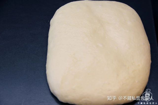 面包做出蛋糕口感你信吗?一款带有蛋糕口感的面包,究竟是什么感受?