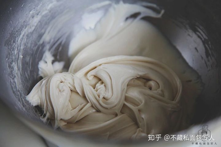 面包制作,刚开始就“翻车”的面包制作现场不看一下吗?