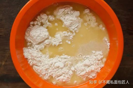 面包发酵的原理,这份酸面团酵种自制指南,听说看了都会做?