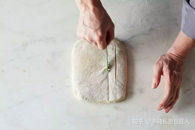 面包整形方法技巧,谁说整容只有日韩强?法式面包整容术大揭秘