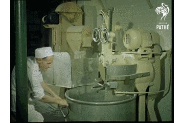 面包冷冻能保存多久,1957年,“冰冻”的面包?!早期面包加工厂原来长这样!