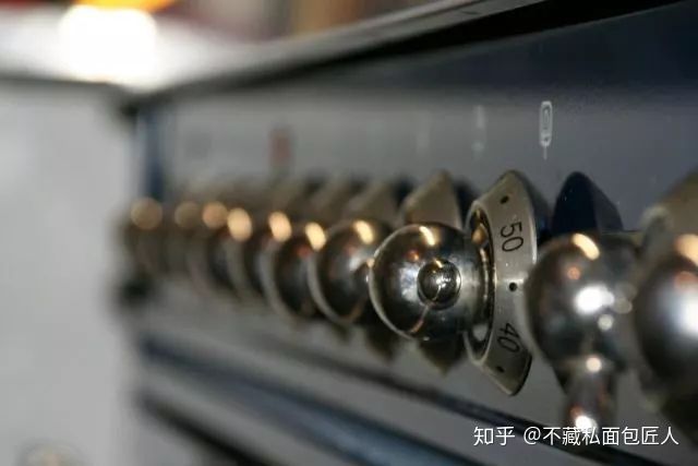 初学者用烤箱做面包?每个菜谱都要我们了解自家烤箱脾气,到底是什么意思?