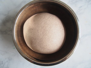 黑麦红枣核桃卷 制作方法