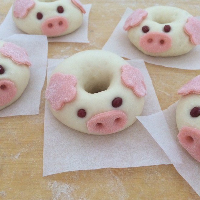 甜甜圈小猪馒头 制作方法