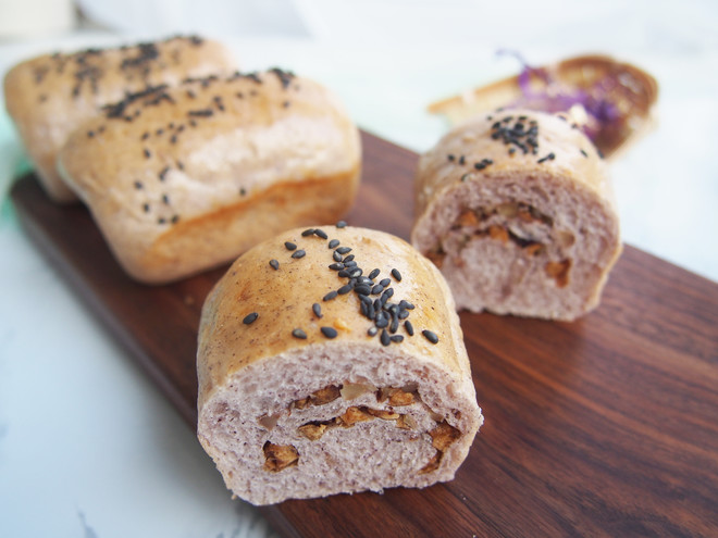 黑麦红枣核桃卷 制作方法