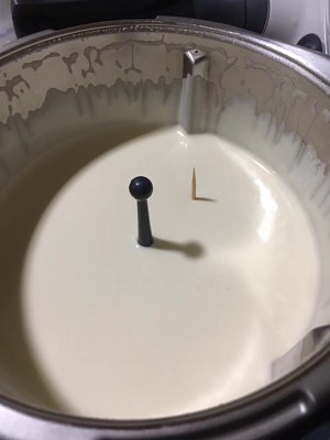 8寸圆模海绵蛋糕  制作方法