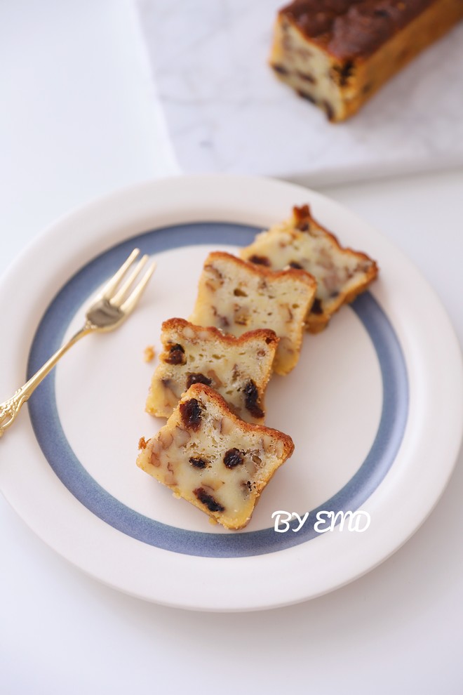 核桃葡萄干奶酪磅蛋糕 制作方法