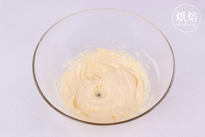 一次发酵的粉色菠萝包，连茶餐厅的招牌菠萝油都快被它取代!