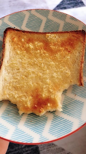 蒜香吐司 制作方法