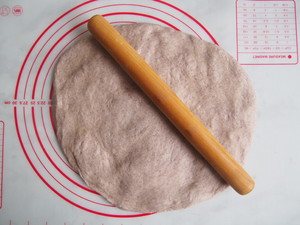 黑麦红枣核桃卷 制作方法