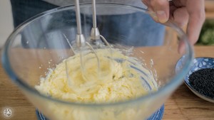 莲蓉一口酥 制作方法