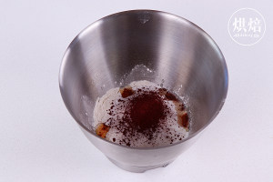 一次发酵的粉色菠萝包，连茶餐厅的招牌菠萝油都快被它取代!