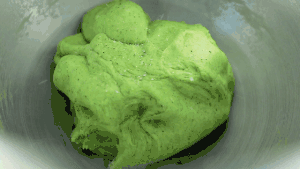 菠菜/牛奶小餐包 制作方法