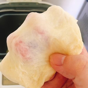 松软的肉松（香肠）（牛角）面包 制作方法