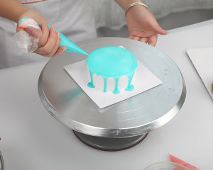 奥利奥卡通蛋糕（南西烘焙） 制作方法