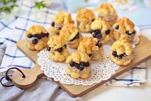 波霸奶茶泡芙-瀑布级的泡芙，一挤就爆浆！