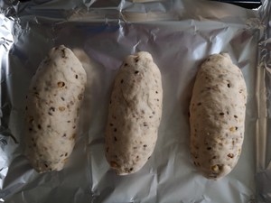 全麦果仁面包 制作方法