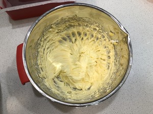 核桃葡萄干奶酪磅蛋糕 制作方法