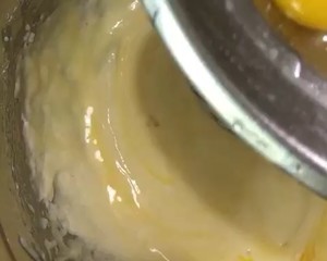 后蛋法肉松蛋糕  制作方法