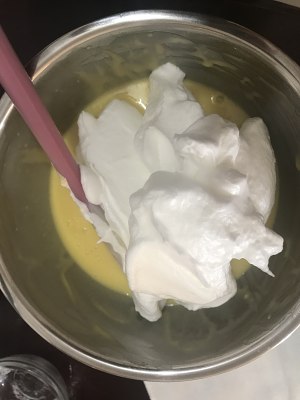 十寸后蛋法的戚风蛋糕