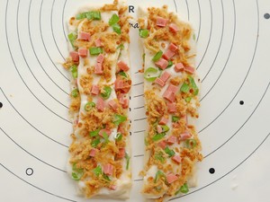 香葱肉松面包条 制作方法