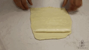 怎么为圆圈面包注入馅料?这个手法必须学