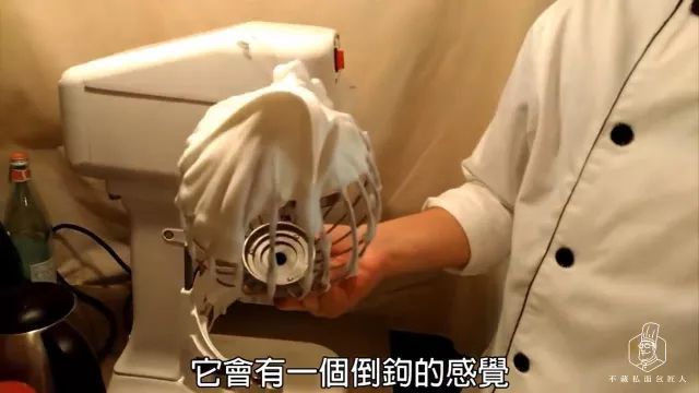 戚风大家可能都做过,那么这款轻盈绵软的日式戚风呢?