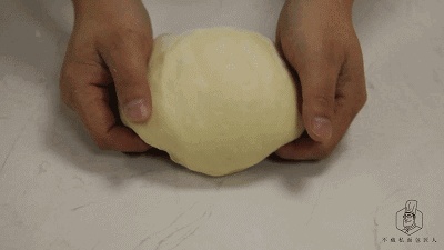 怎么为圆圈面包注入馅料?这个手法必须学