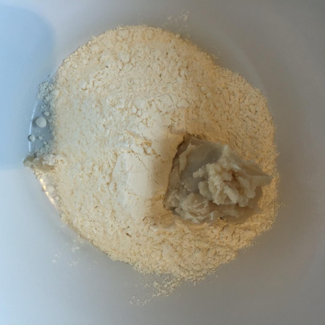 【苏式月饼的做法步骤图，苏式月饼怎么做好吃】驴妈咪-制作