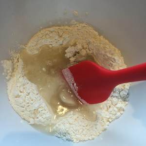 【苏式月饼的做法步骤图，苏式月饼怎么做好吃】驴妈咪-制作